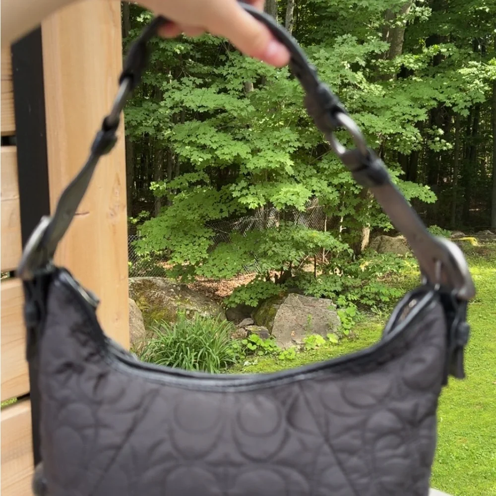 COPY - Coach Black Shoulder Bag with Signature Pattern - Picture 2 of 6